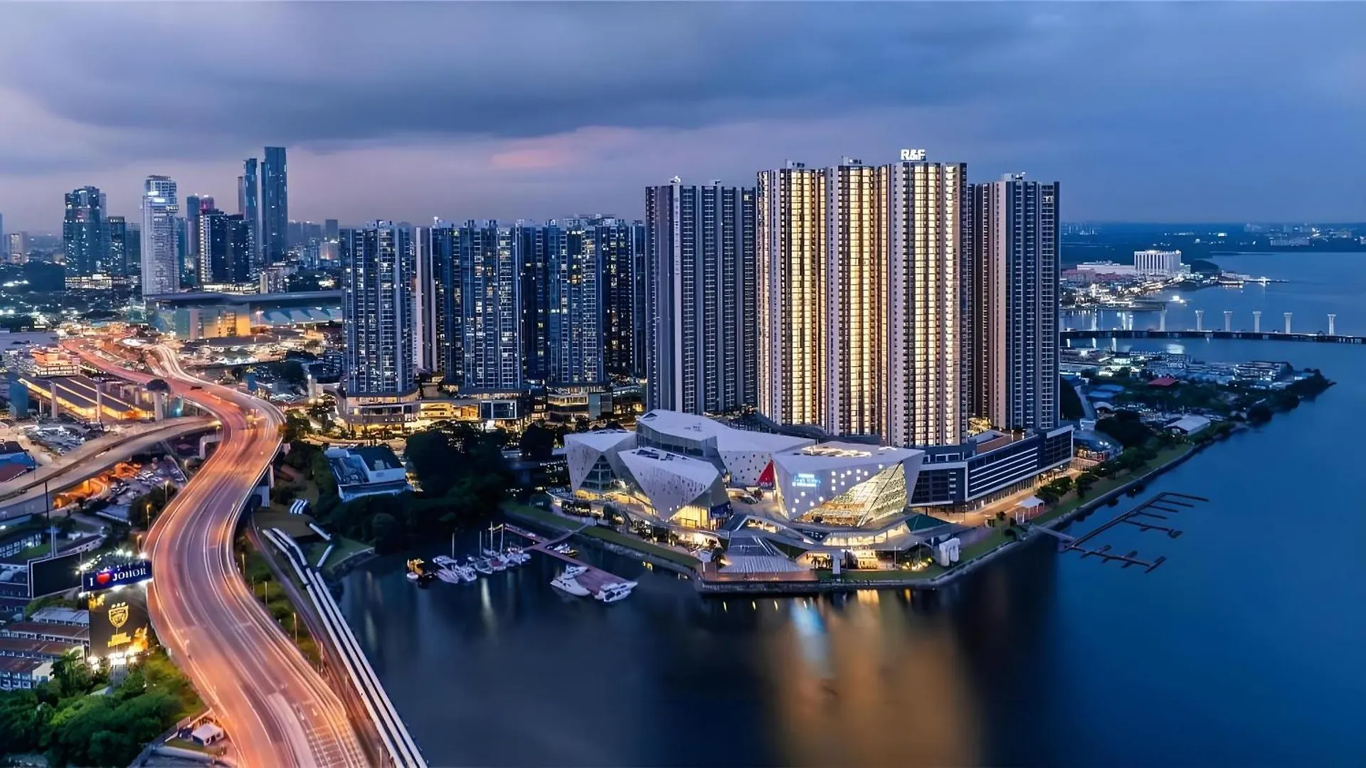 R&F Princess Cove Seine Region By Fuju With Seaview At Jb City Centre#Adjacent To Singapore#5 Mins Walk To Clq#Self Check-In#Free Parking Johor Bahru Apartment