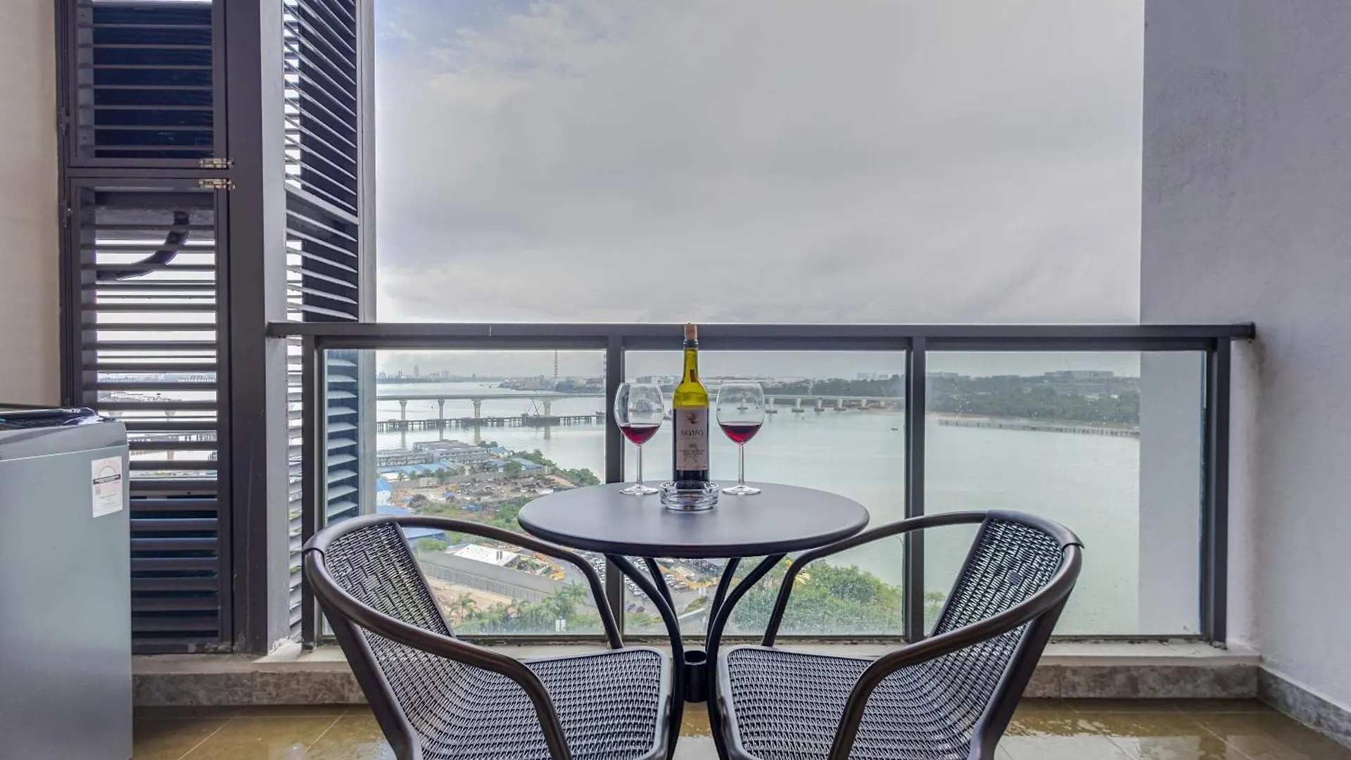 R&F Princess Cove Seine Region By Fuju With Seaview At Jb City Centre#Adjacent To Singapore#5 Mins Walk To Clq#Self Check-In#Free Parking Johor Bahru Malaysia