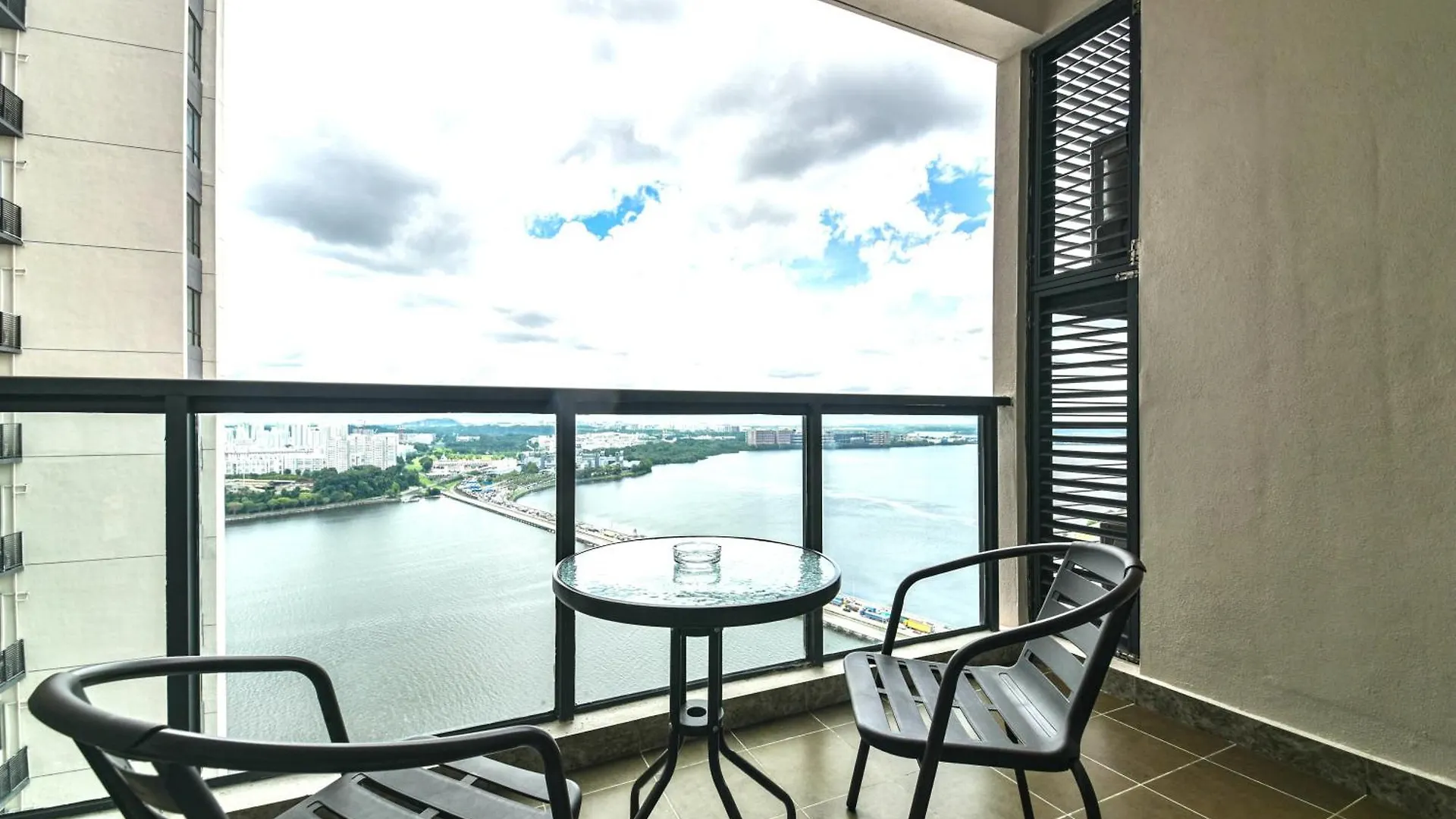 Apartment R&F Princess Cove Seine Region By Fuju With Seaview At Jb City Centre#Adjacent To Singapore#5 Mins Walk To Clq#Self Check-In#Free Parking Johor Bahru