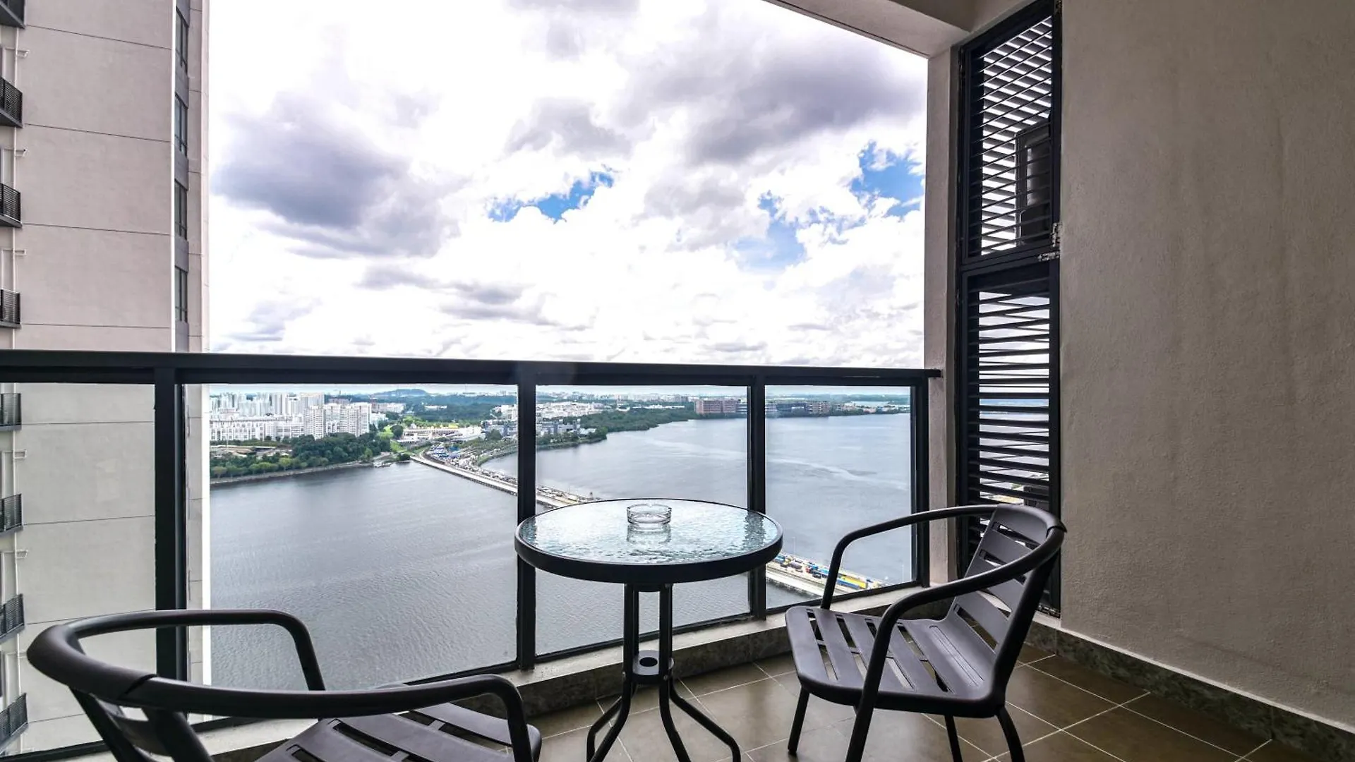 Apartment R&F Princess Cove Seine Region By Fuju With Seaview At Jb City Centre#Adjacent To Singapore#5 Mins Walk To Clq#Self Check-In#Free Parking Johor Bahru