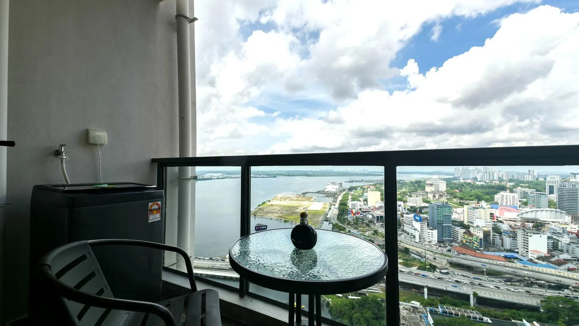 R&F Princess Cove Seine Region By Fuju With Seaview At Jb City Centre#Adjacent To Singapore#5 Mins Walk To Clq#Self Check-In#Free Parking Johor Bahru
