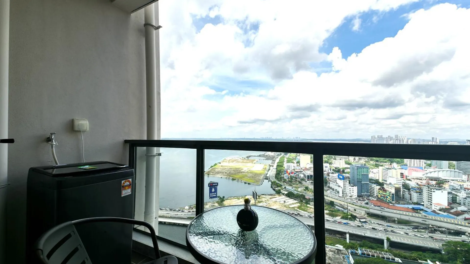 R&F Princess Cove Seine Region By Fuju With Seaview At Jb City Centre#Adjacent To Singapore#5 Mins Walk To Clq#Self Check-In#Free Parking Johor Bahru