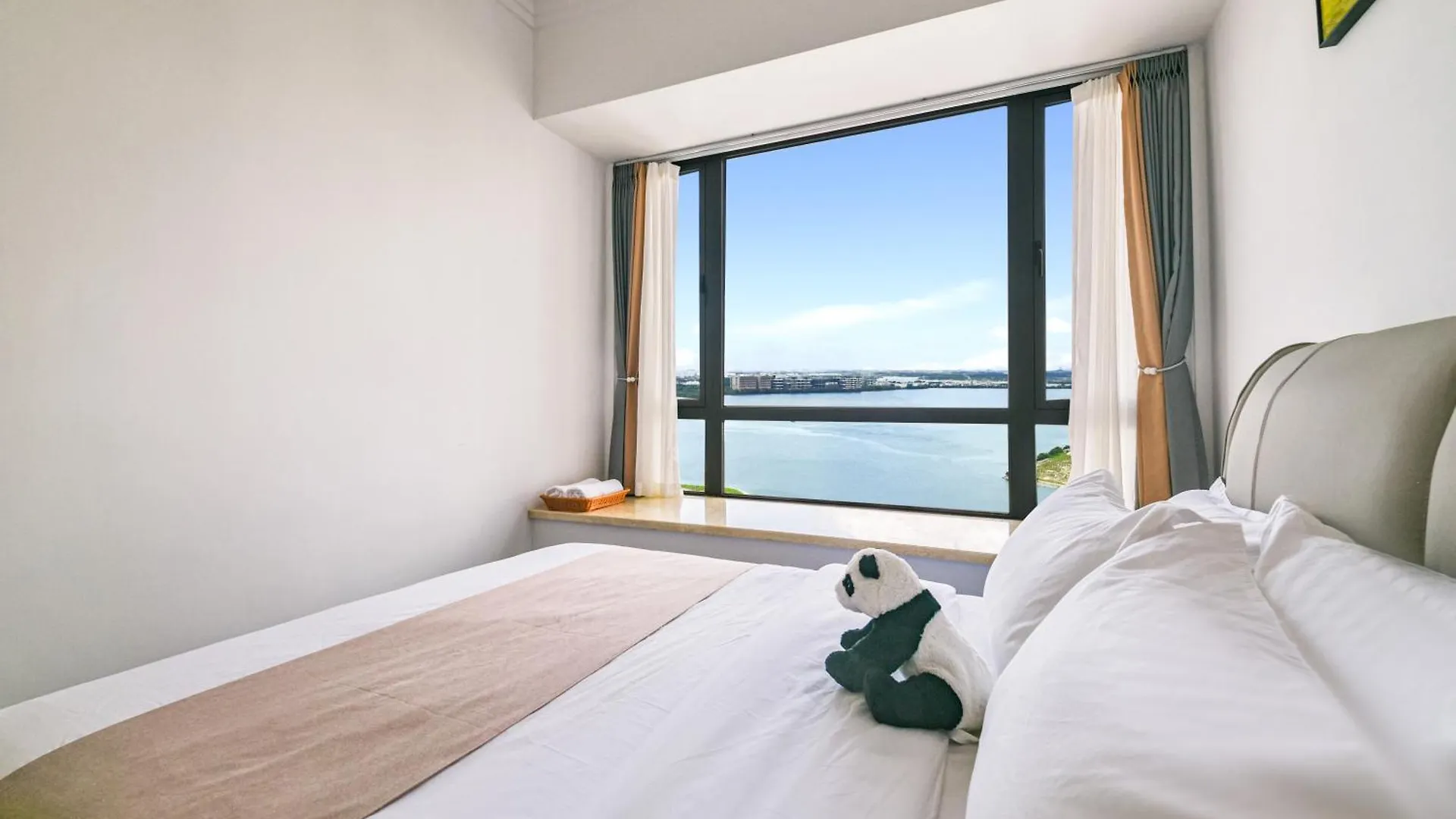 R&F Princess Cove Seine Region By Fuju With Seaview At Jb City Centre#Adjacent To Singapore#5 Mins Walk To Clq#Self Check-In#Free Parking Johor Bahru 0*,  Malaysia
